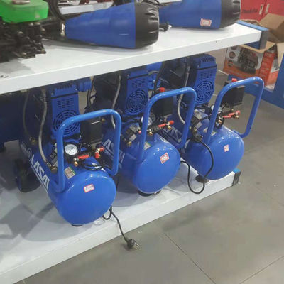 Αθόρυβη ατμοσφαιρική αντλία χωρίς λάδι 980W ισχύς 30L χωρητικότητα φορητή διαμόρφωση
