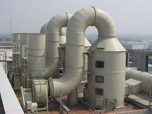 Πύργος καθαρισμού σκόνης 5 kW Πύραυλος πλύσης ψεκασμού Πύργος για επεξεργασία καυσαερίων σε λευκό ή προσαρμόσιμο χρώμα